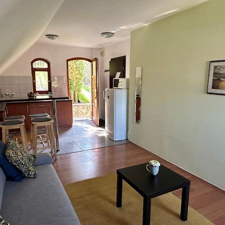 Szalma Vendeghaz Hotel Mogyorosbanya Bagian luar foto