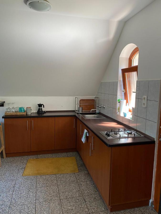 Szalma Vendeghaz Hotel Mogyorosbanya Bagian luar foto
