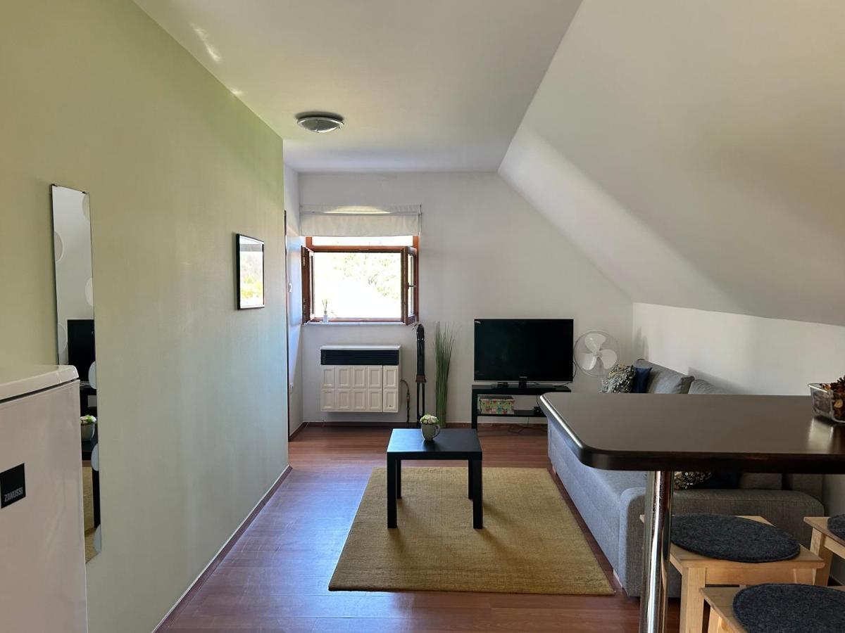 Szalma Vendeghaz Hotel Mogyorosbanya Bagian luar foto